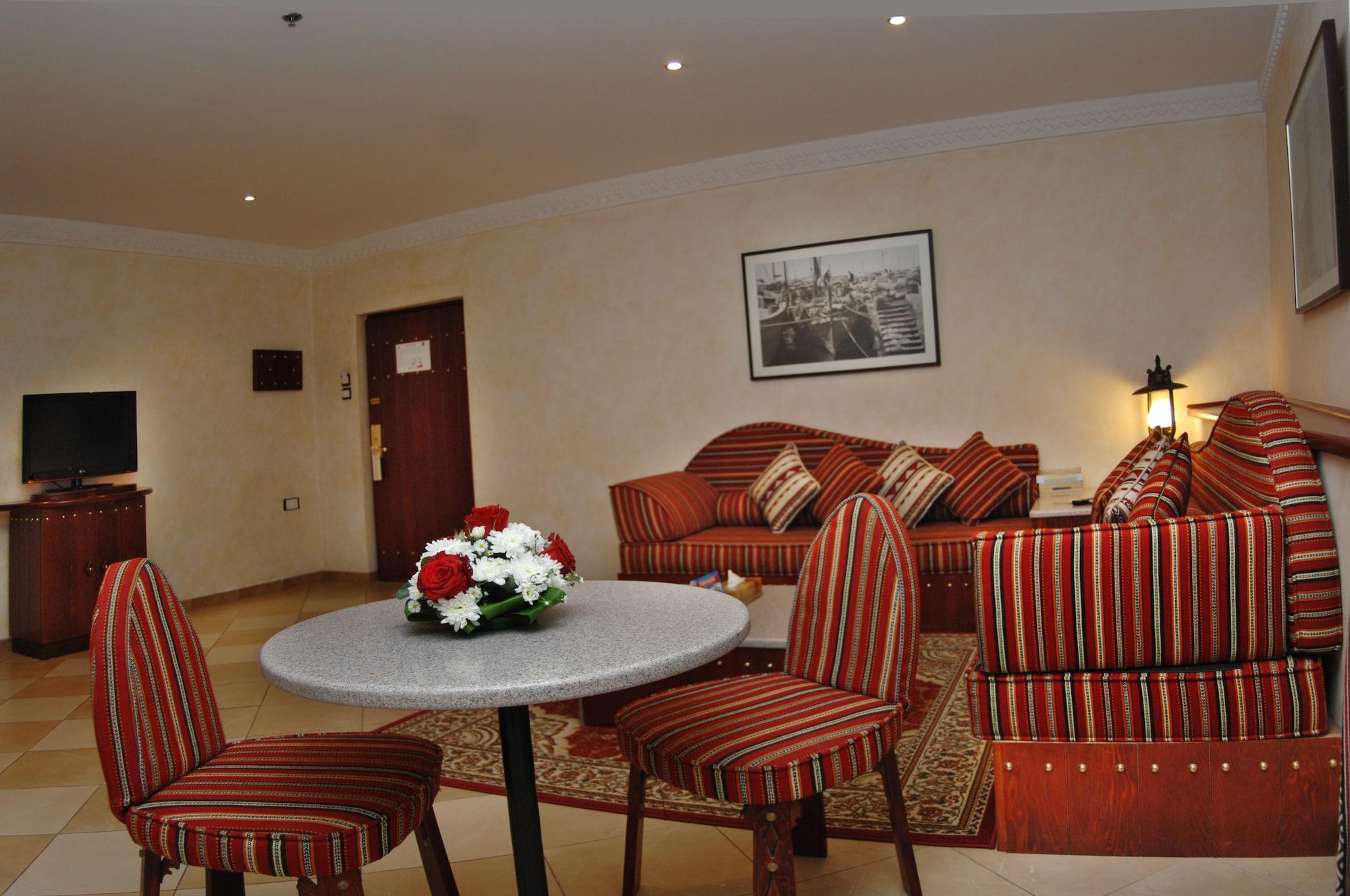 Al Liwan Aparthotel 4*